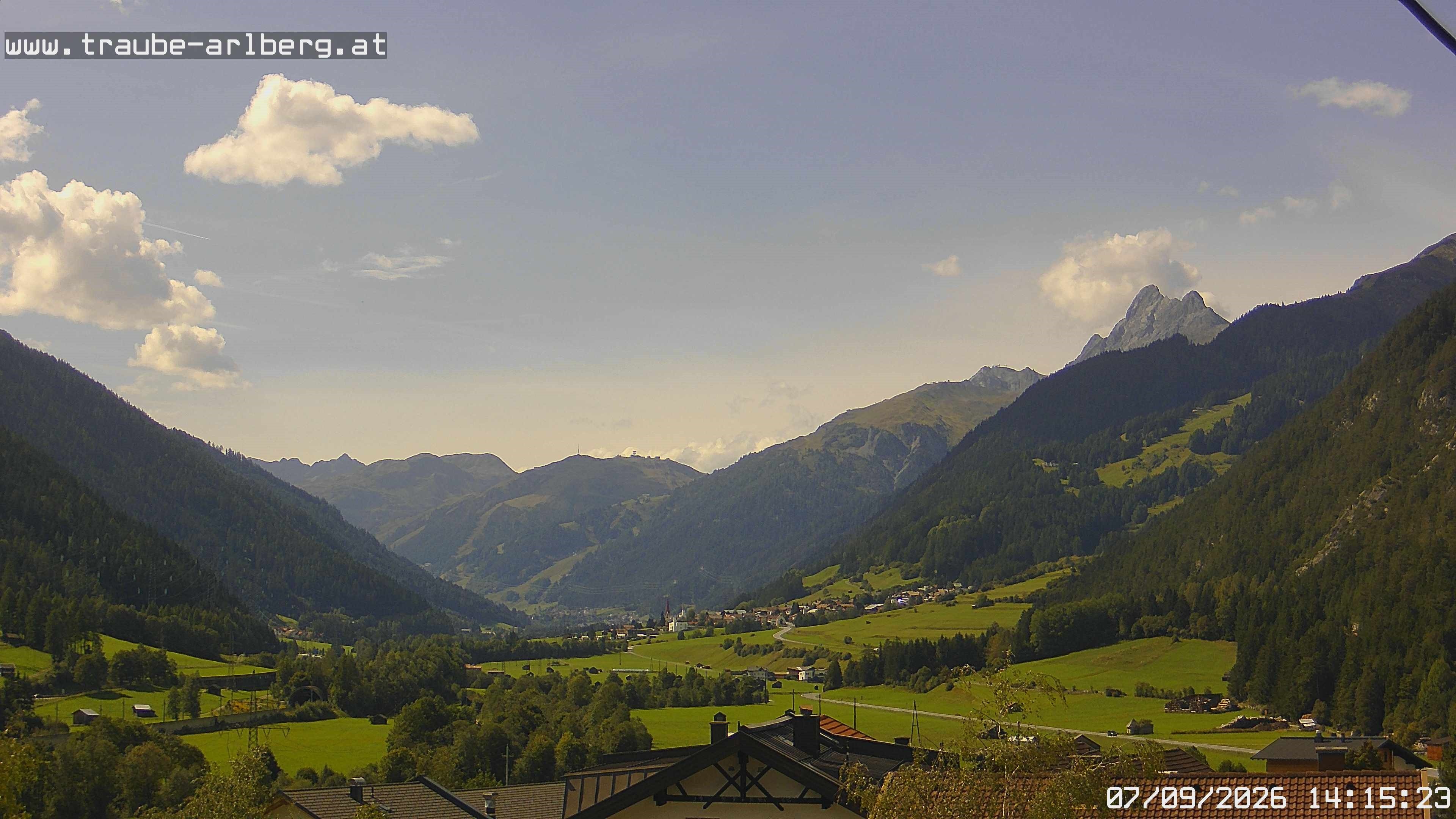 Archiv Foto Webcam Pettneu, Gasthof Traube