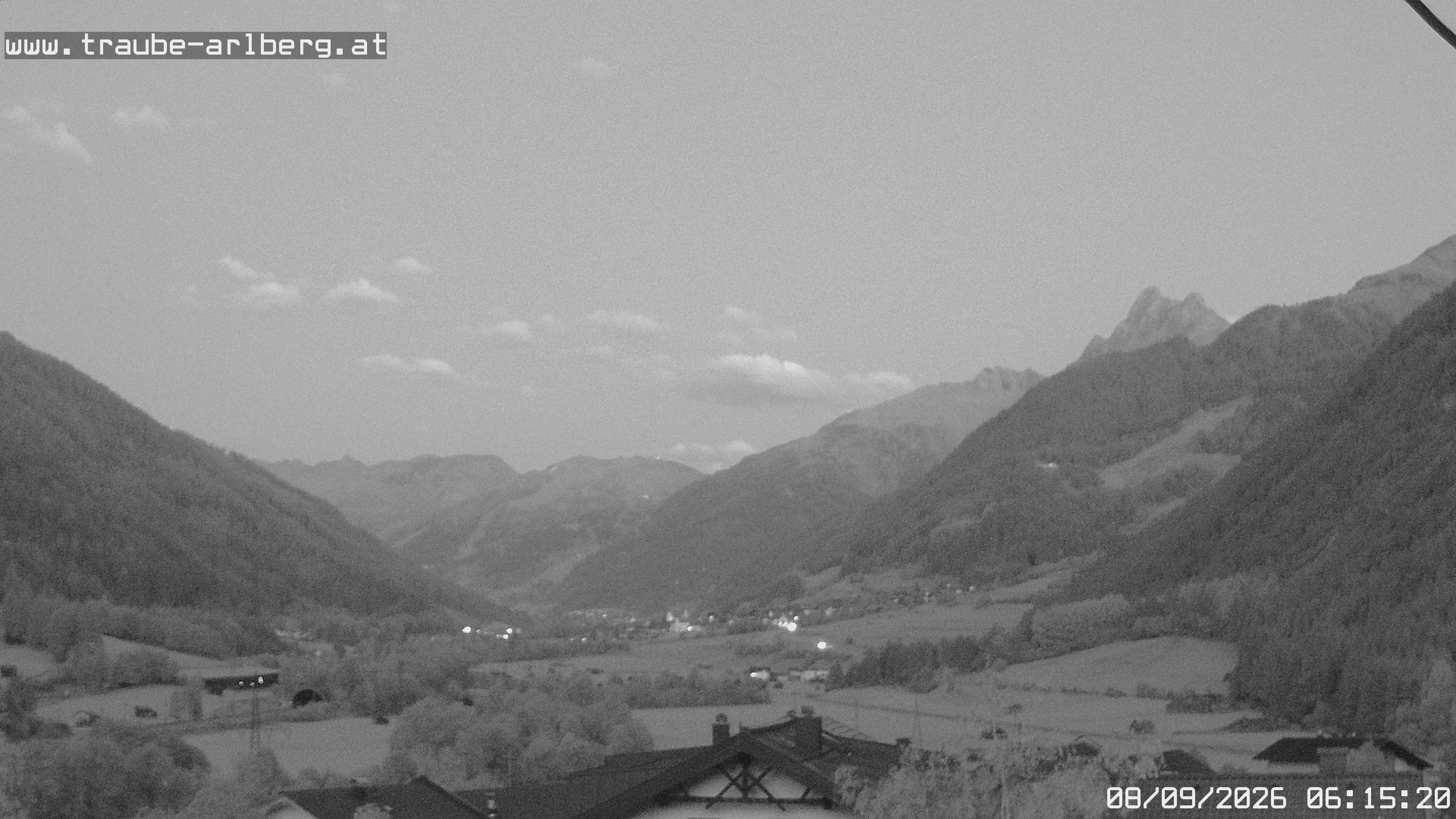 Archiv Foto Webcam Pettneu, Gasthof Traube