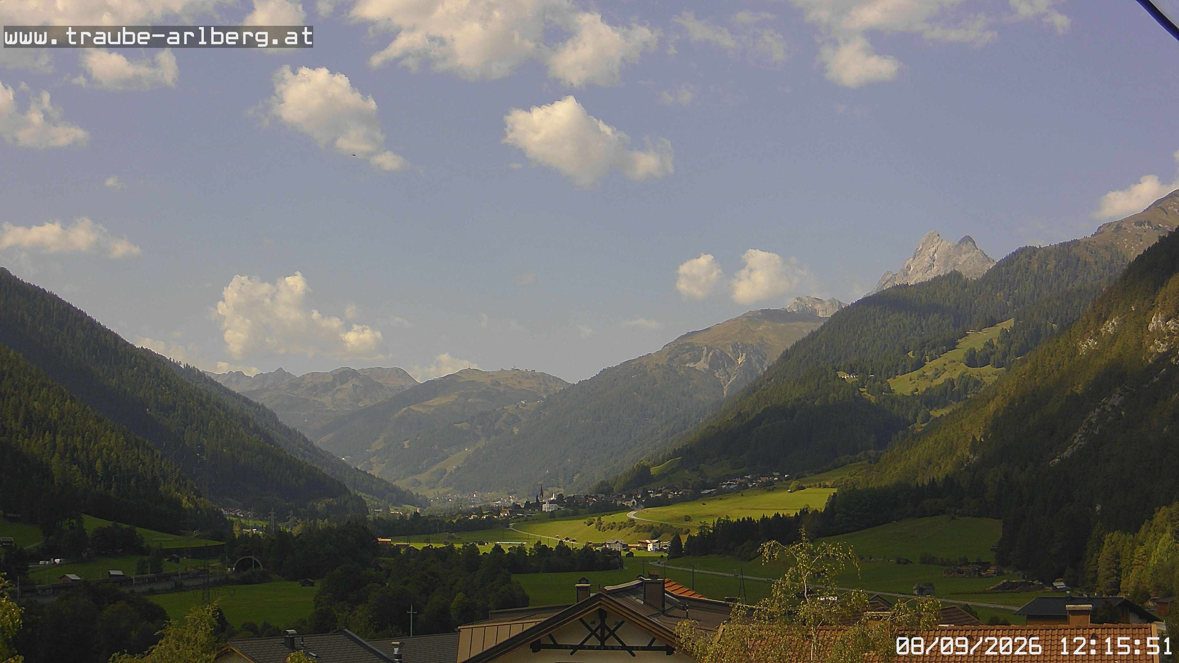 Archiv Foto Webcam Pettneu, Gasthof Traube