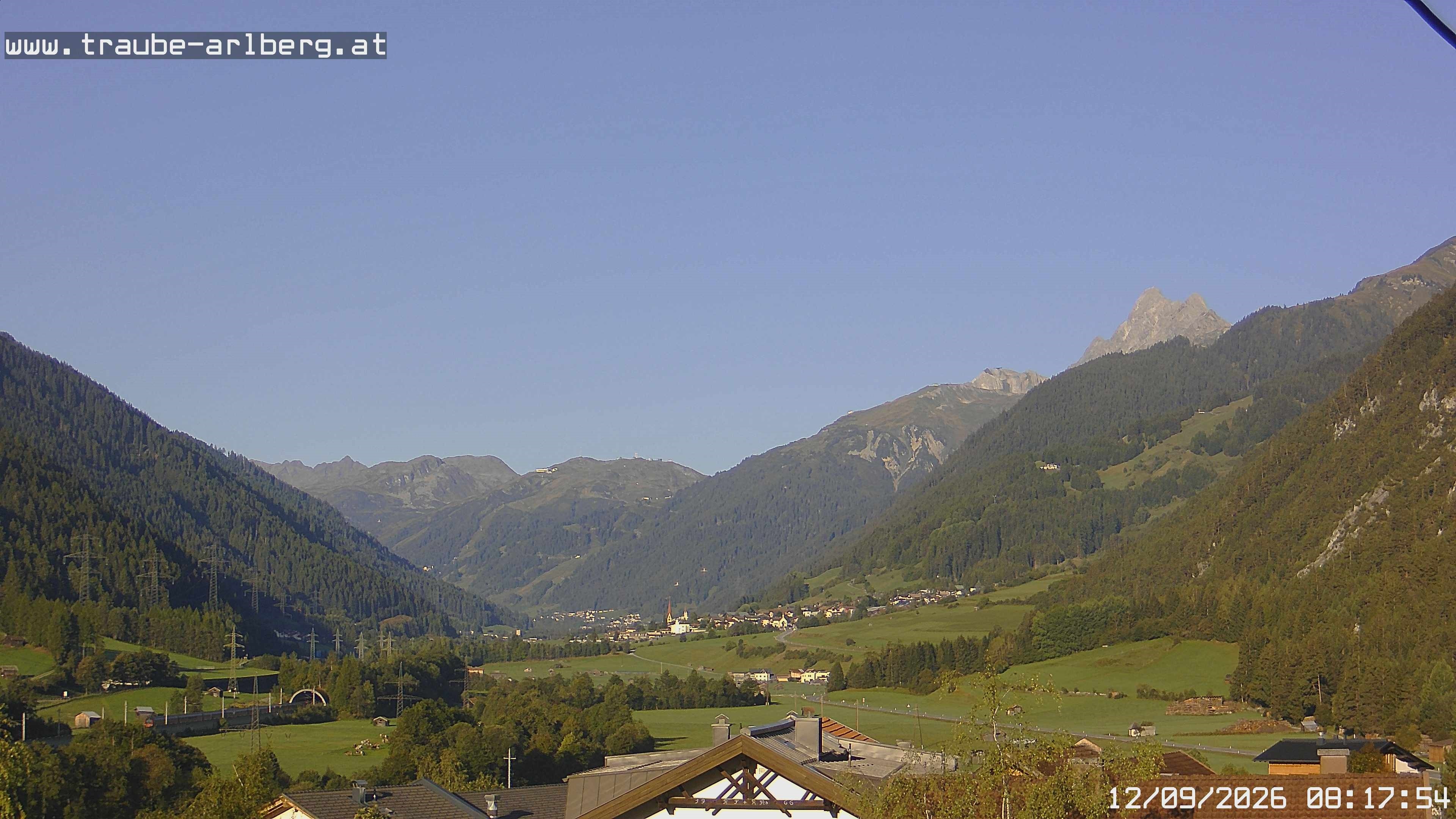 Archived image Webcam guesthouse "Traube", Pettneu