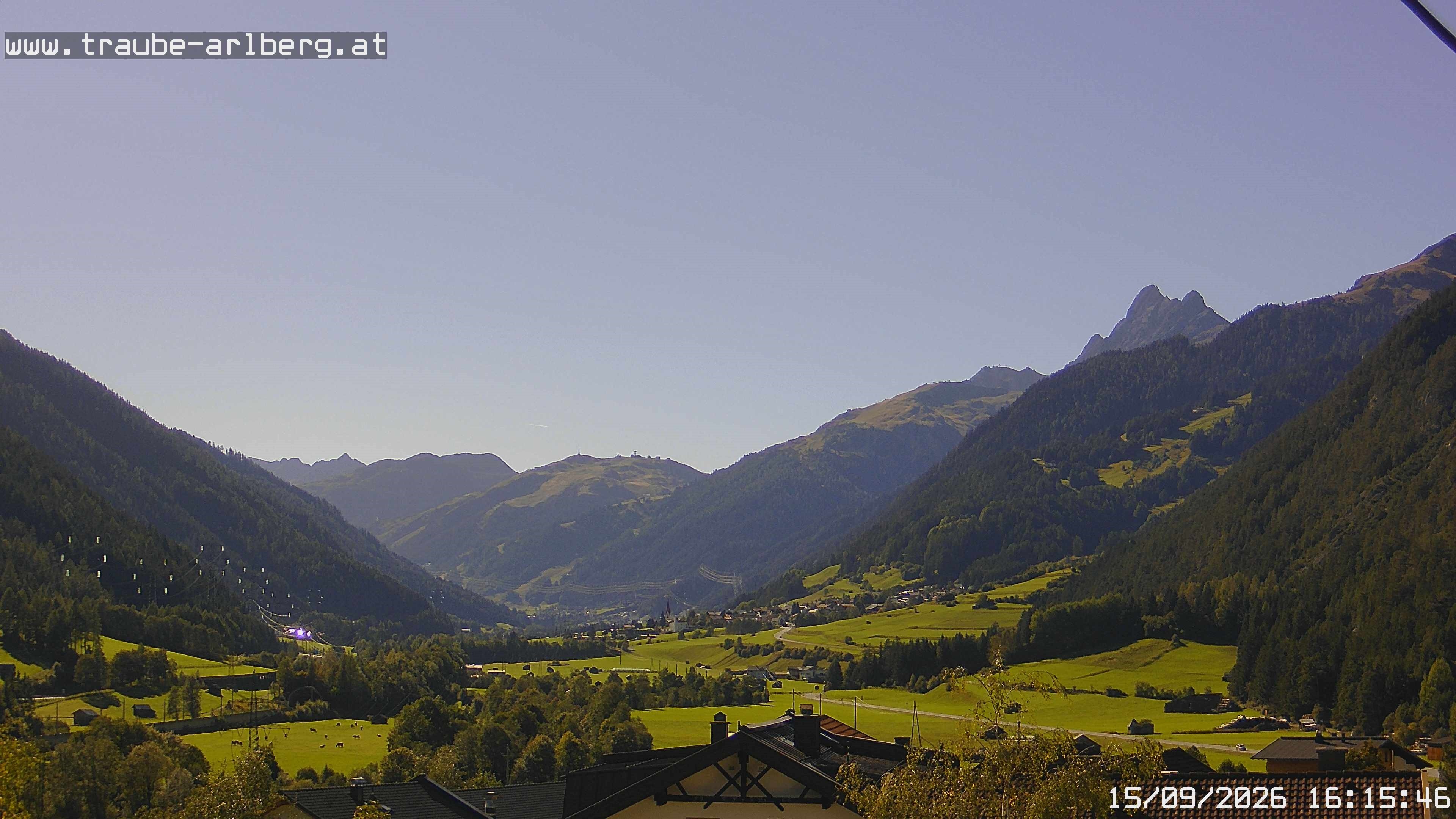 Archived image Webcam guesthouse "Traube", Pettneu