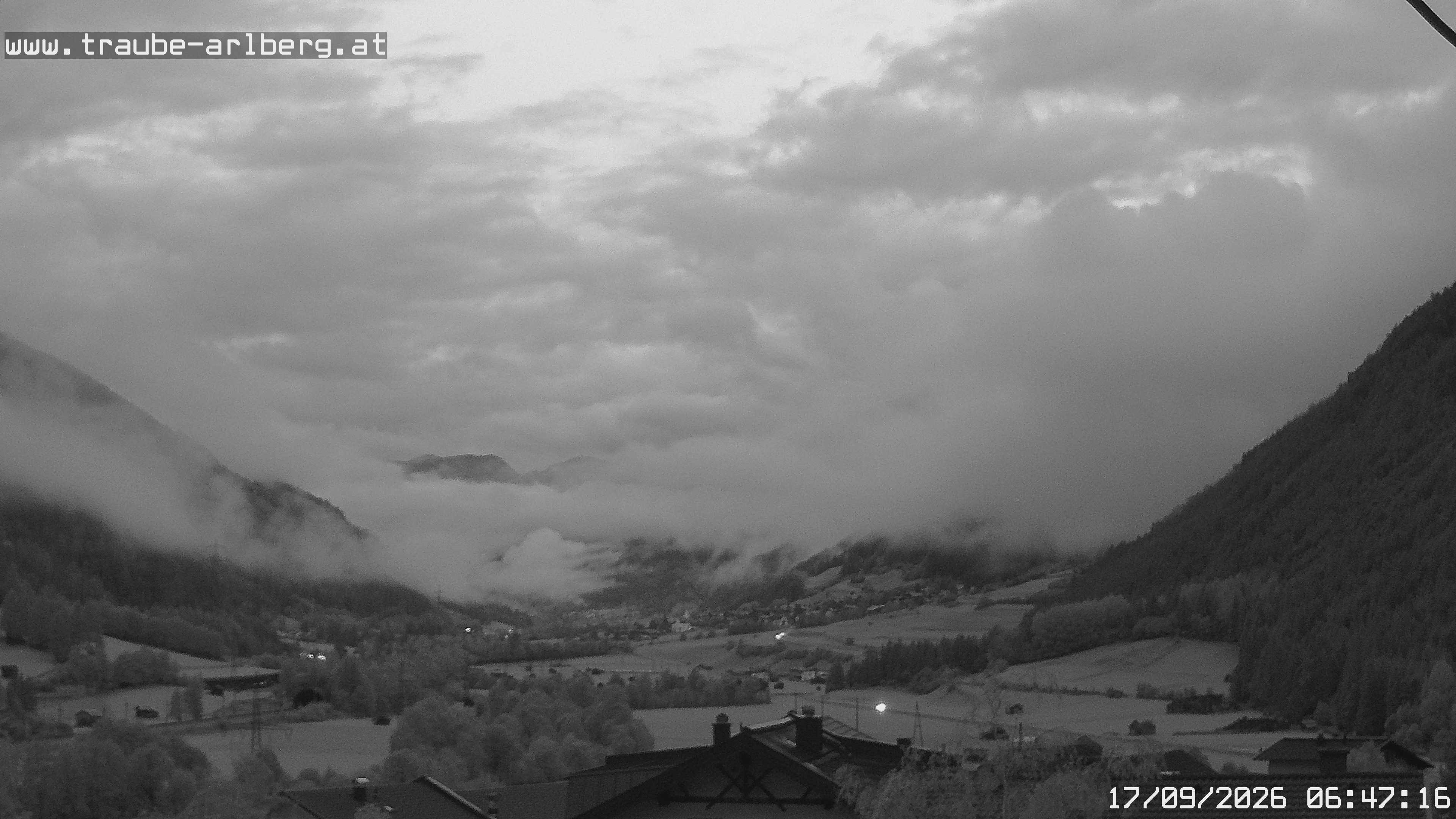 Archiv Foto Webcam Pettneu, Gasthof Traube