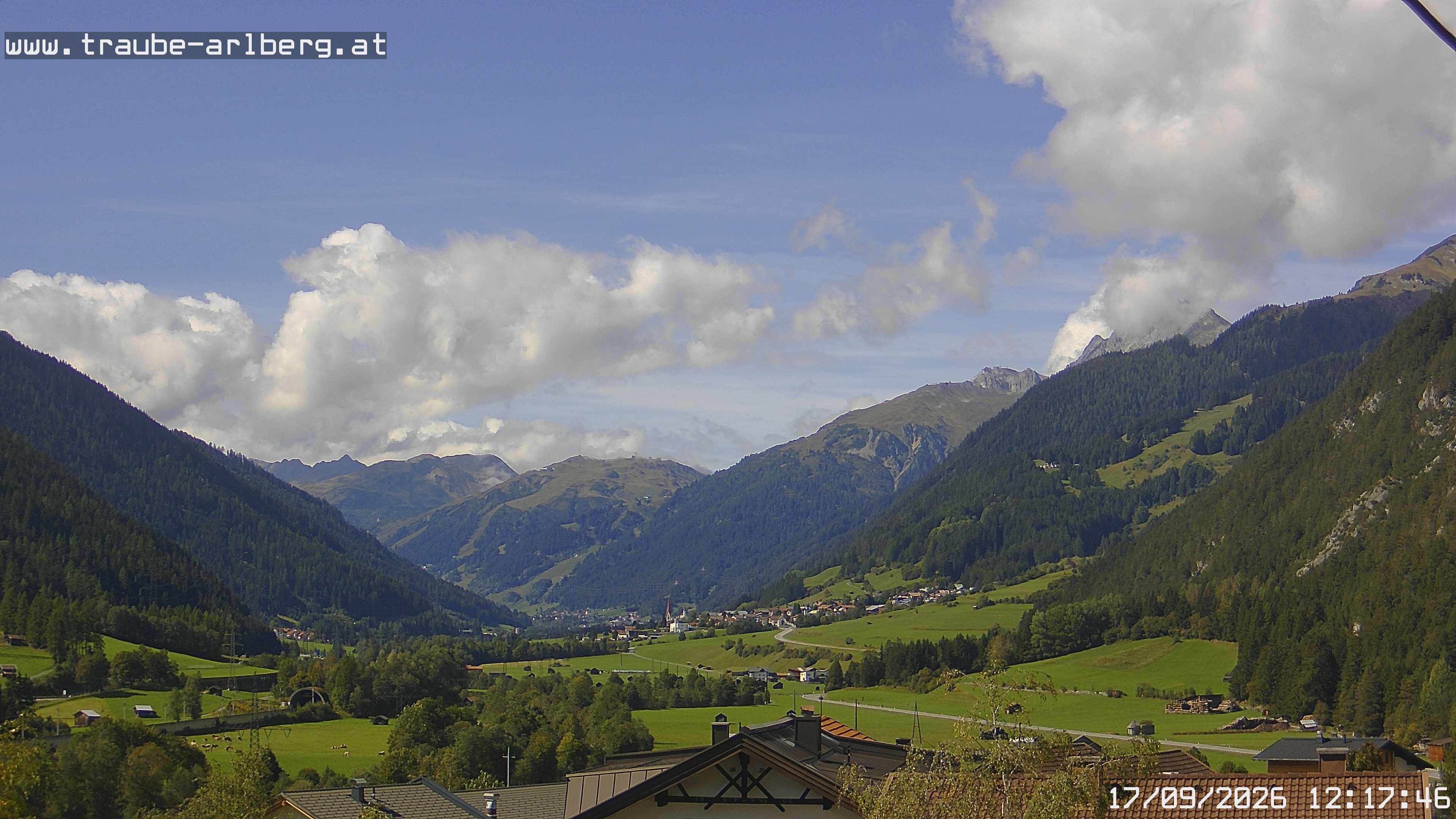 Archiv Foto Webcam Pettneu, Gasthof Traube