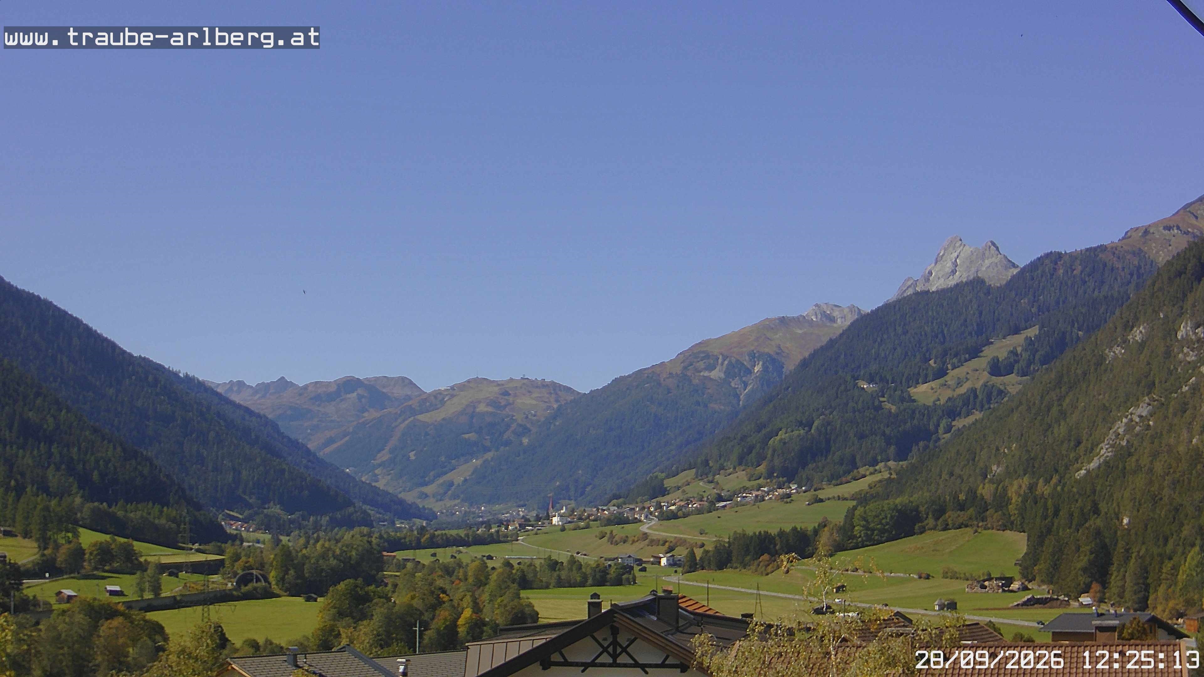 Archiv Foto Webcam Pettneu, Gasthof Traube