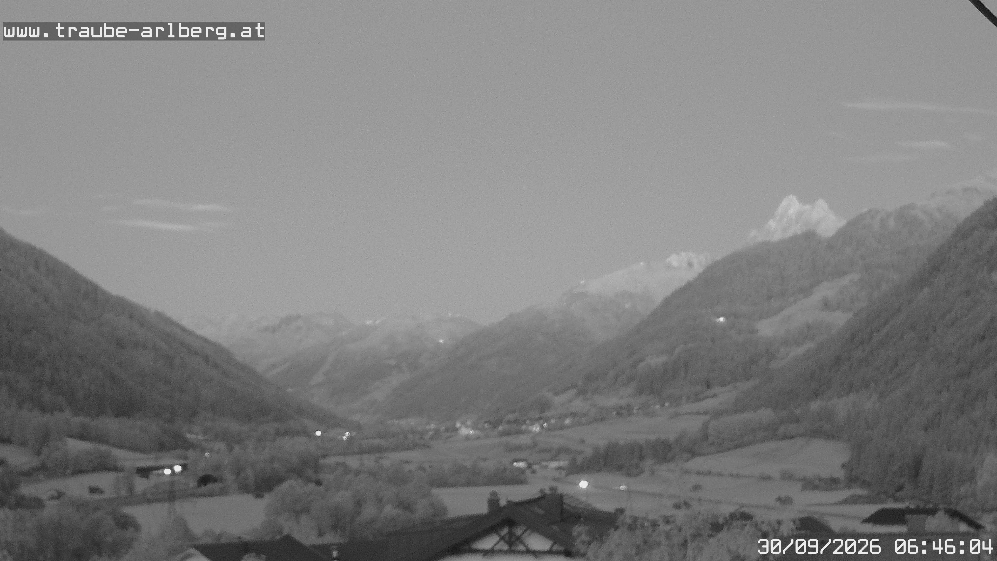 Archiv Foto Webcam Pettneu, Gasthof Traube