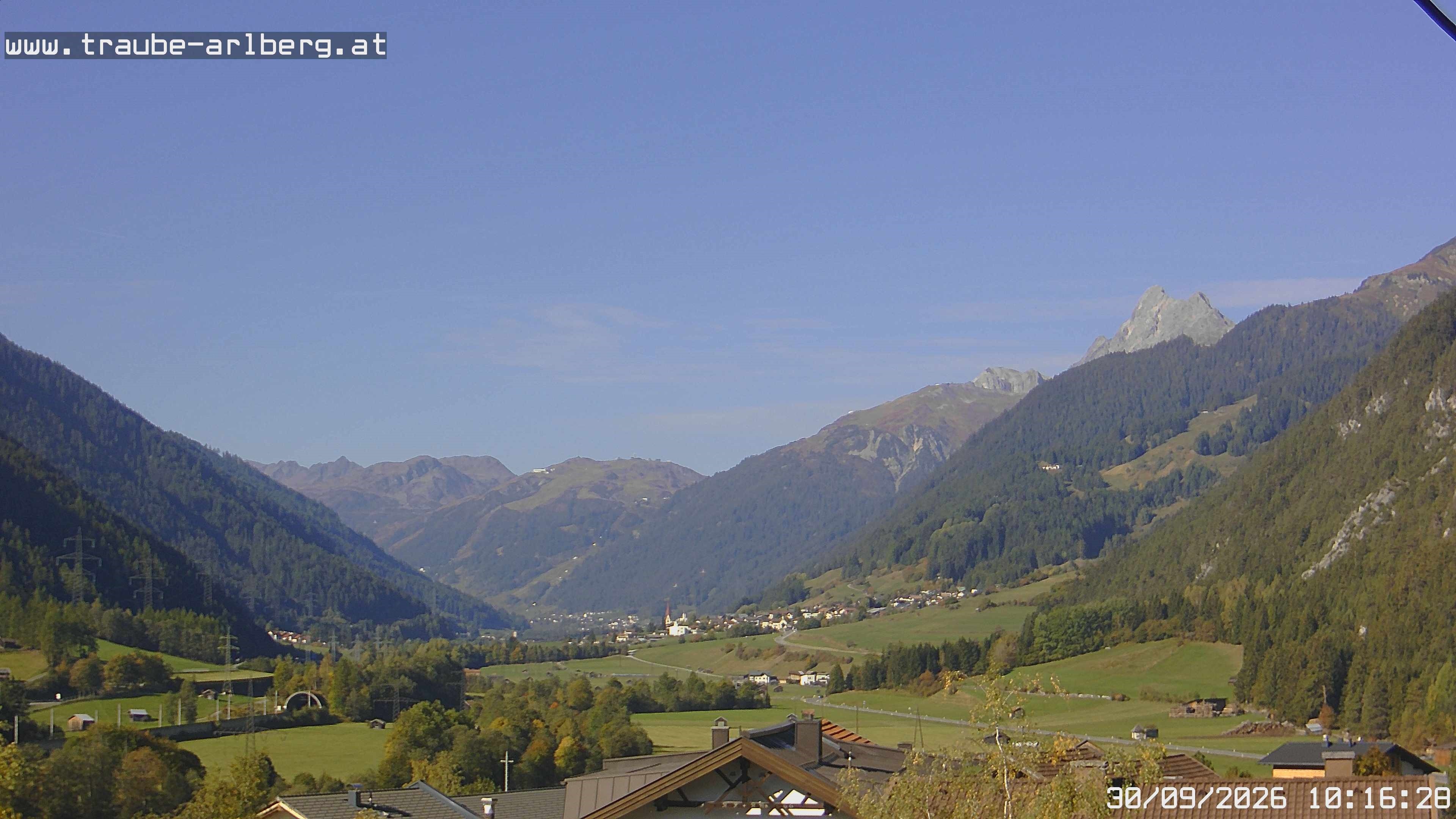 Archived image Webcam guesthouse "Traube", Pettneu