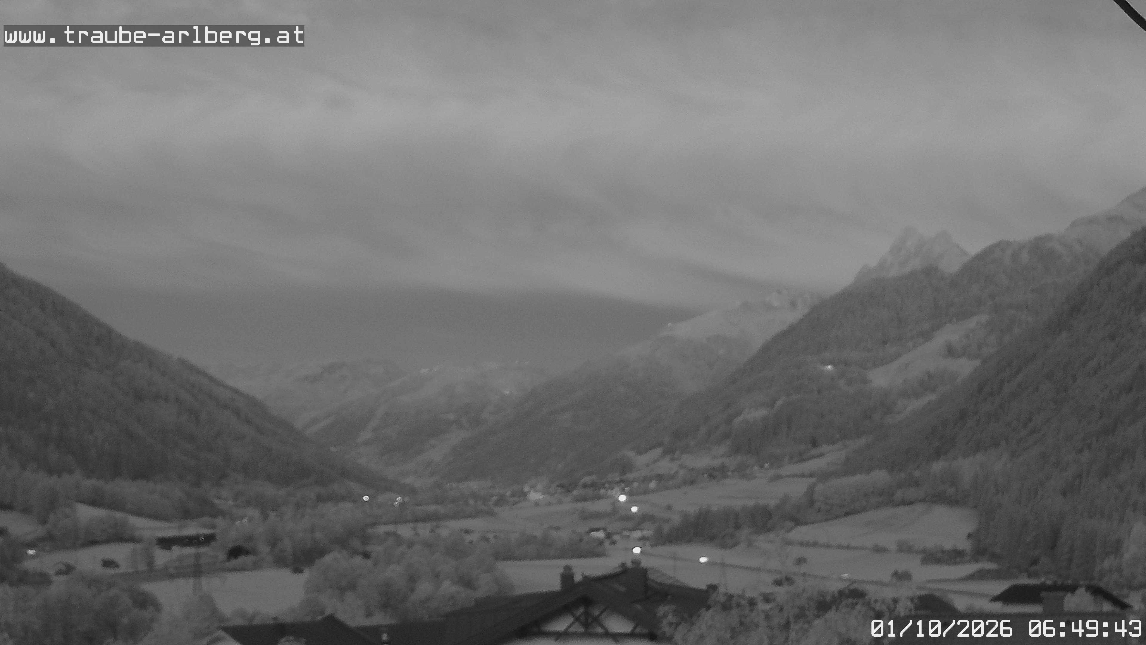 Archiv Foto Webcam Pettneu, Gasthof Traube