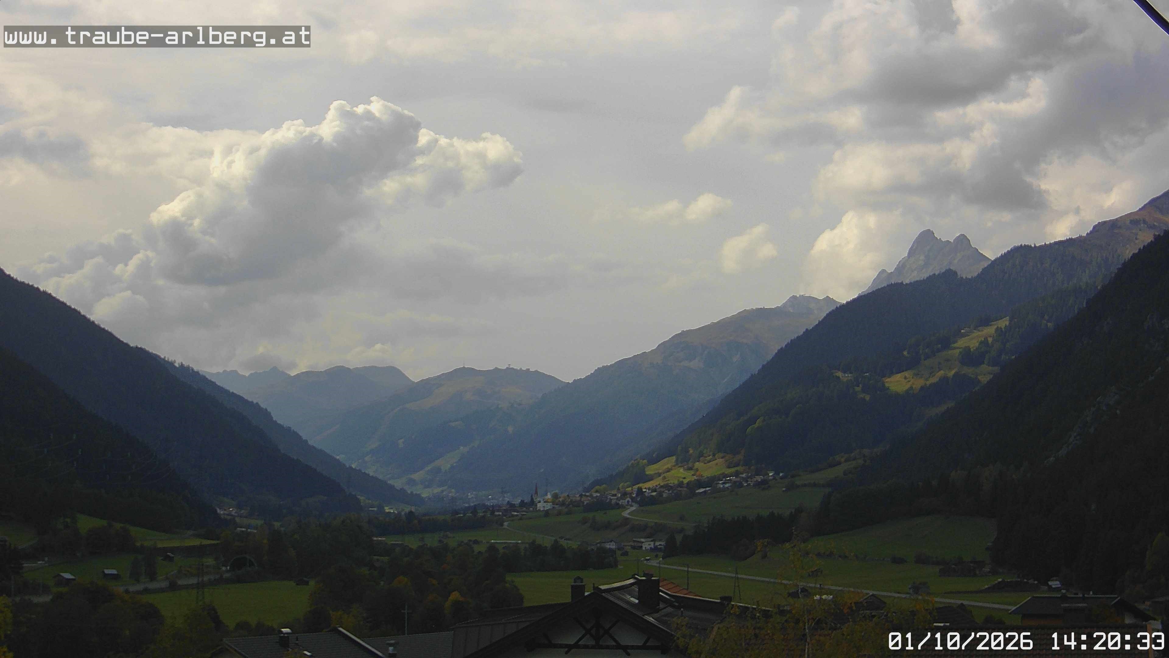 Archiv Foto Webcam Pettneu, Gasthof Traube