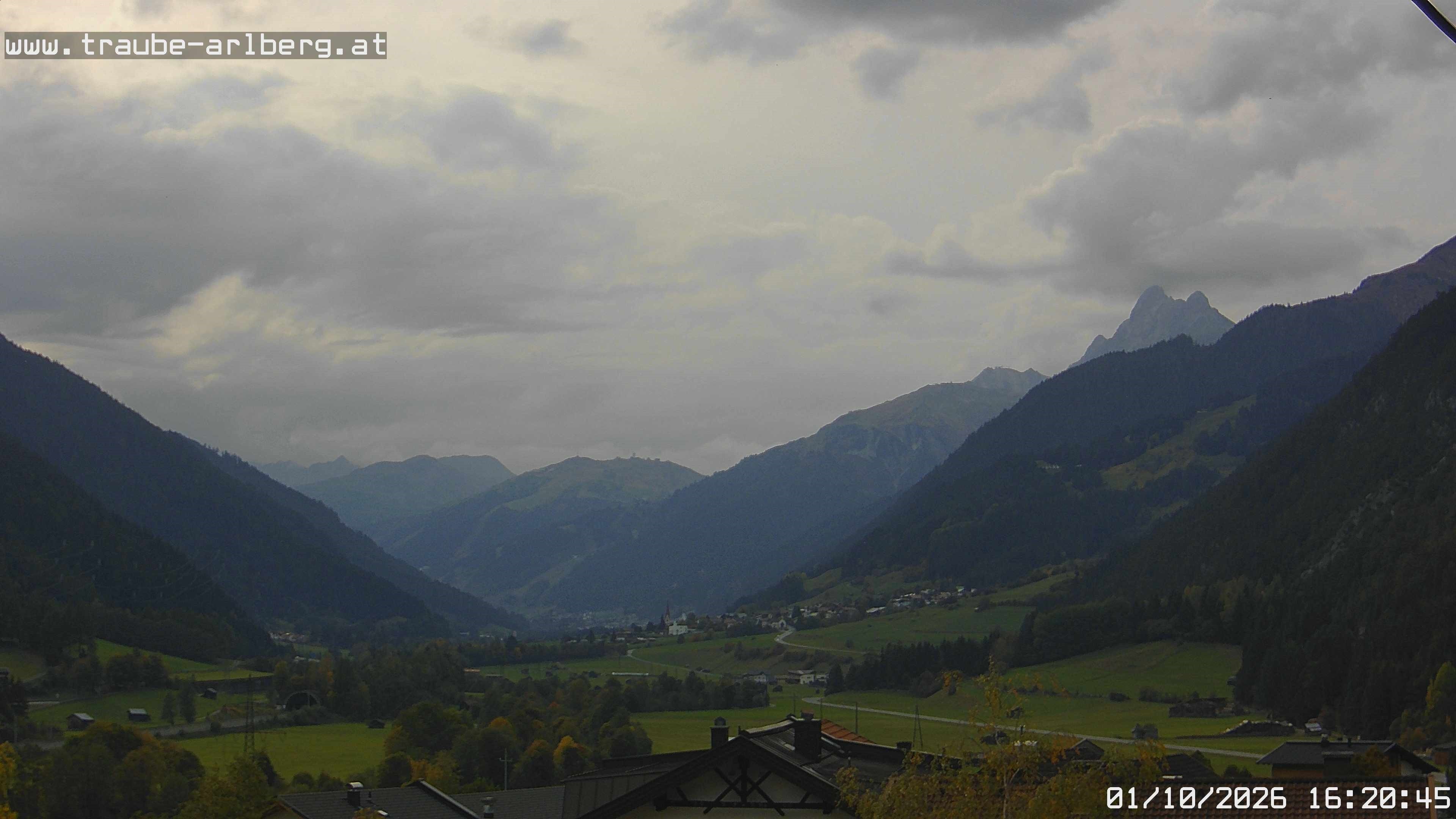 Archived image Webcam guesthouse "Traube", Pettneu