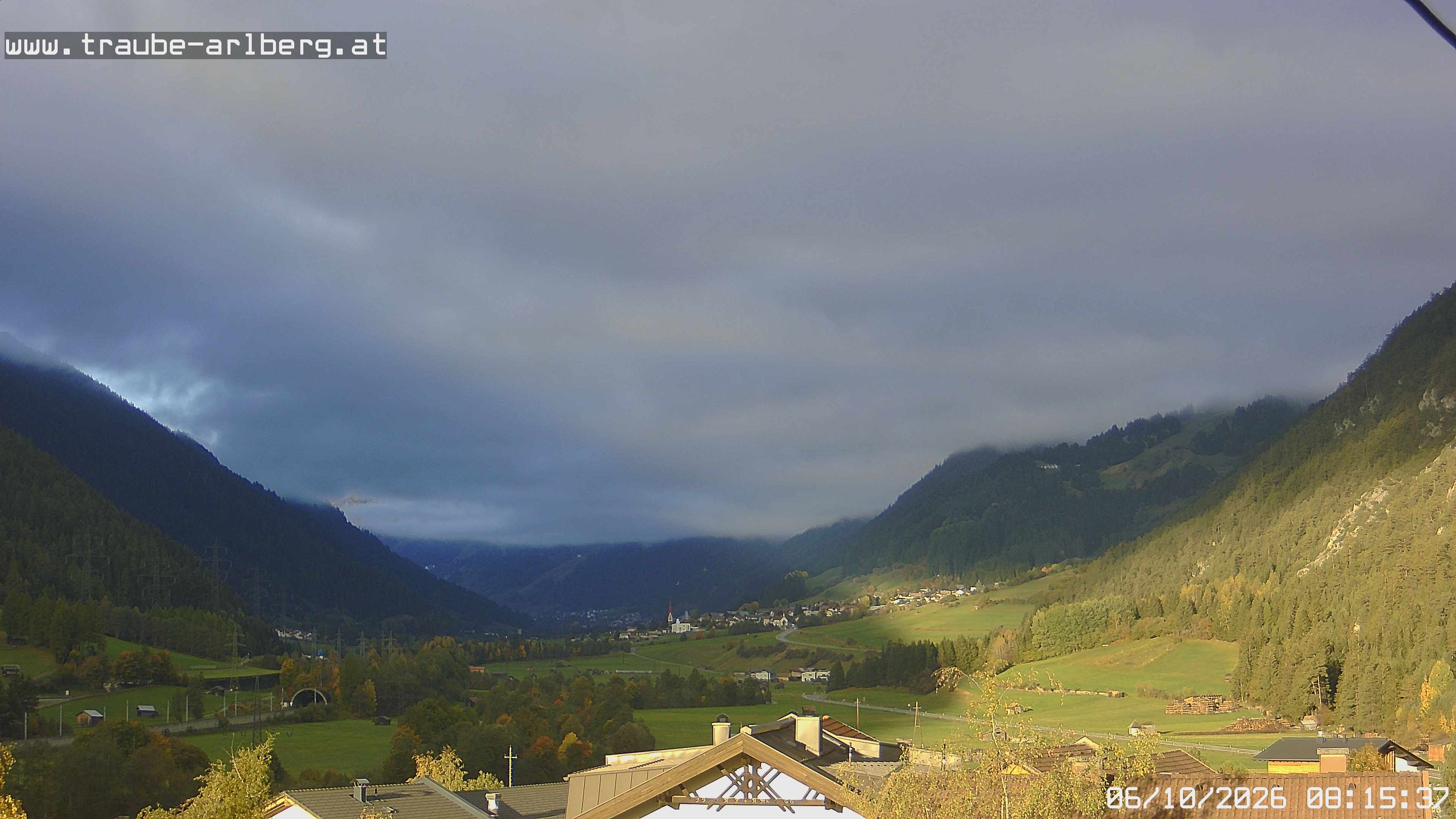 Archiv Foto Webcam Pettneu, Gasthof Traube