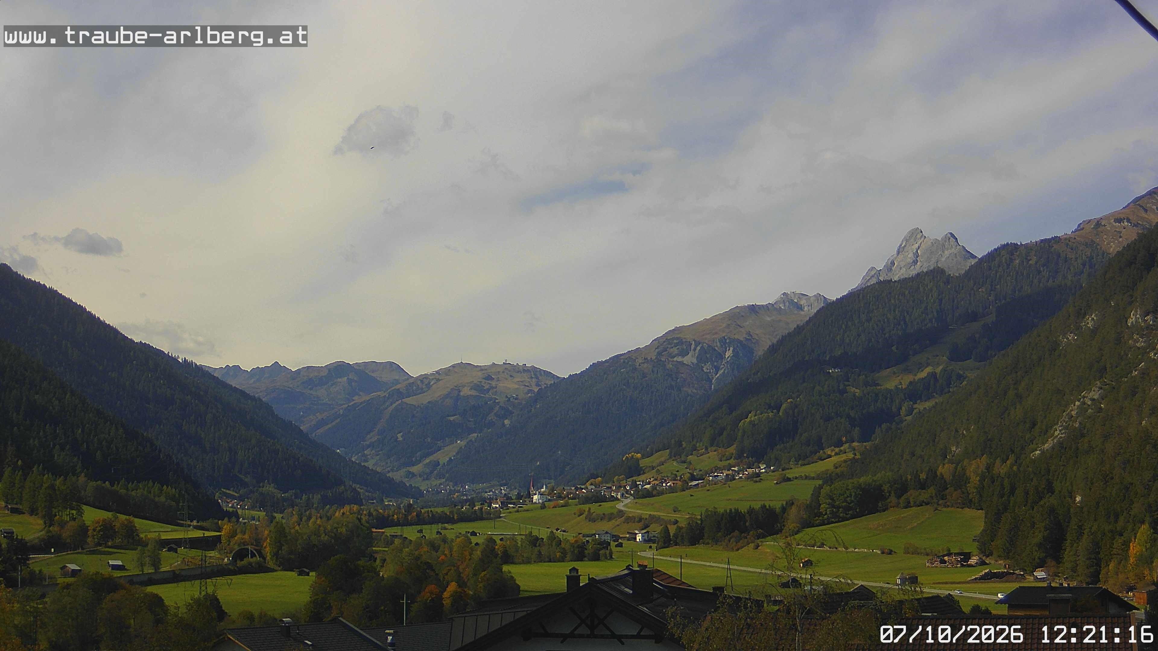 Archiv Foto Webcam Pettneu, Gasthof Traube
