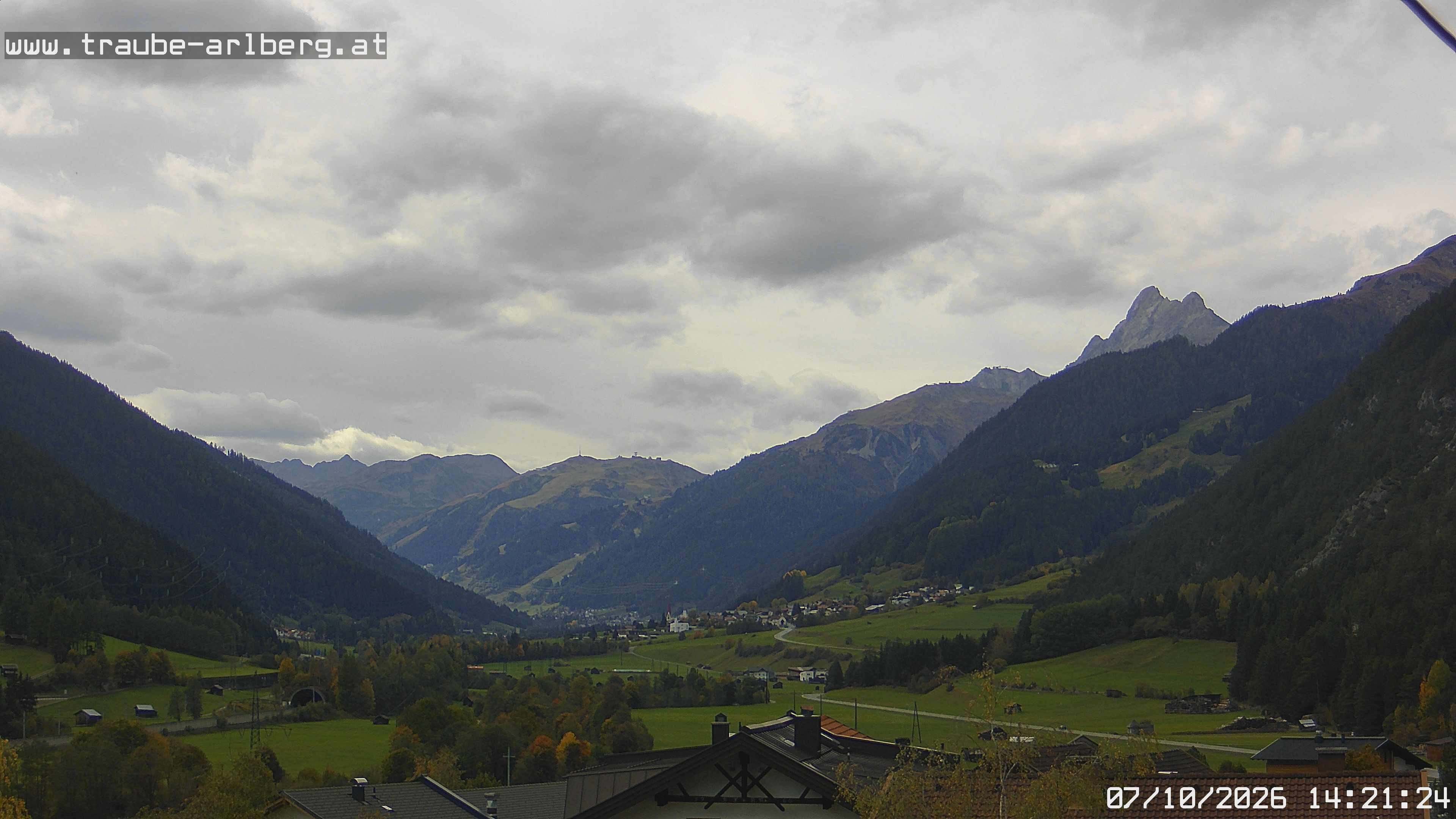 Archiv Foto Webcam Pettneu, Gasthof Traube