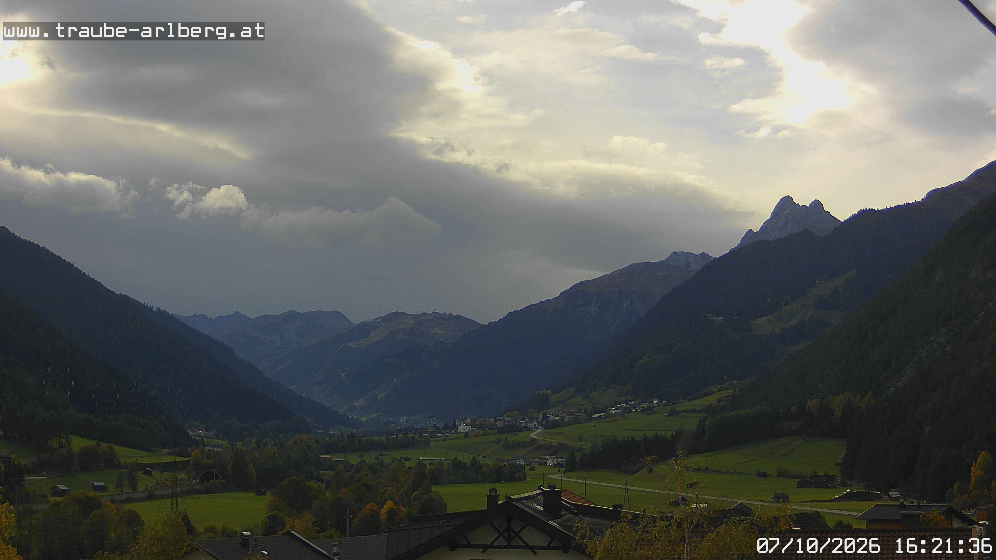 Archiv Foto Webcam Pettneu, Gasthof Traube