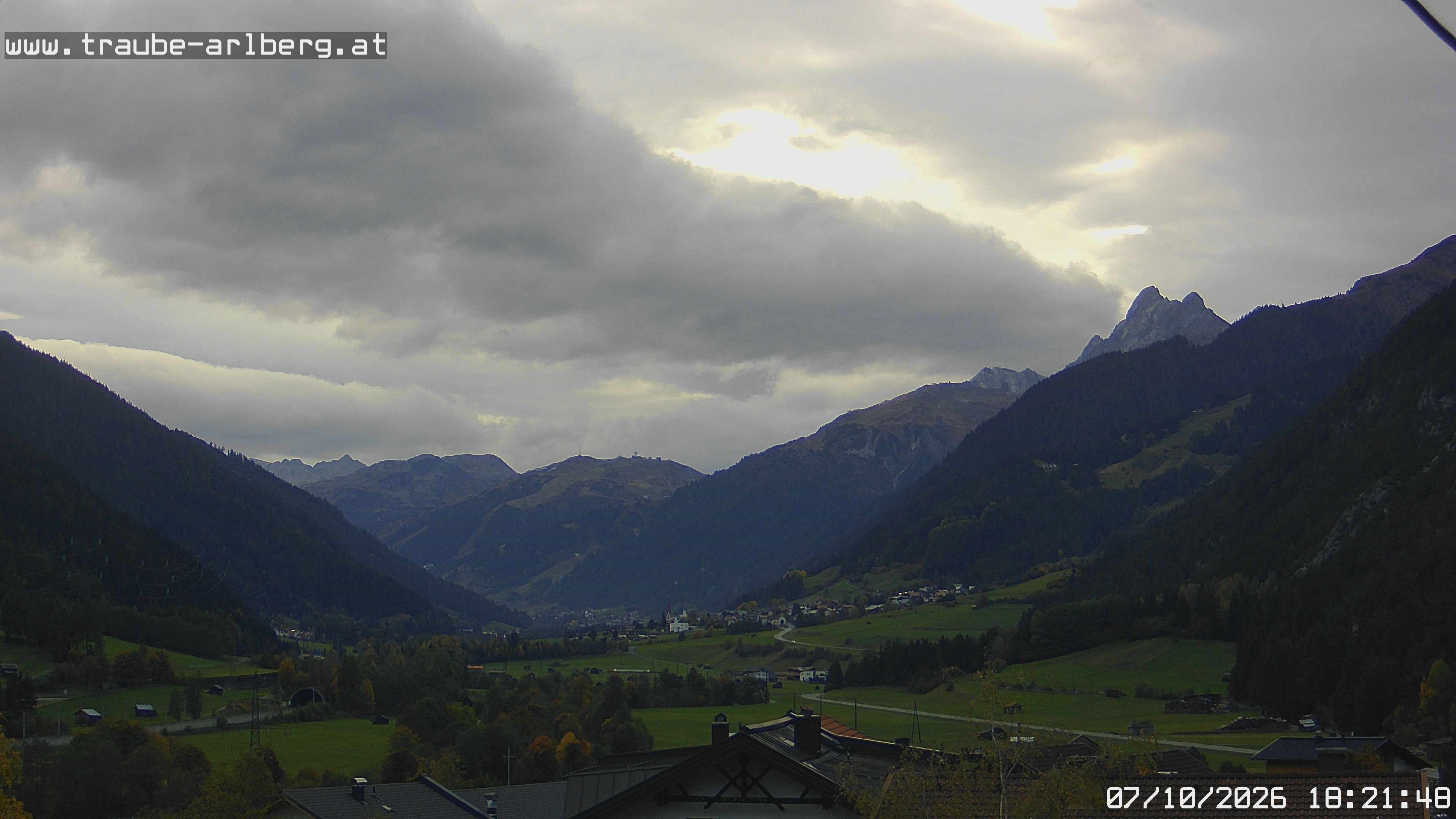 Archiv Foto Webcam Pettneu, Gasthof Traube