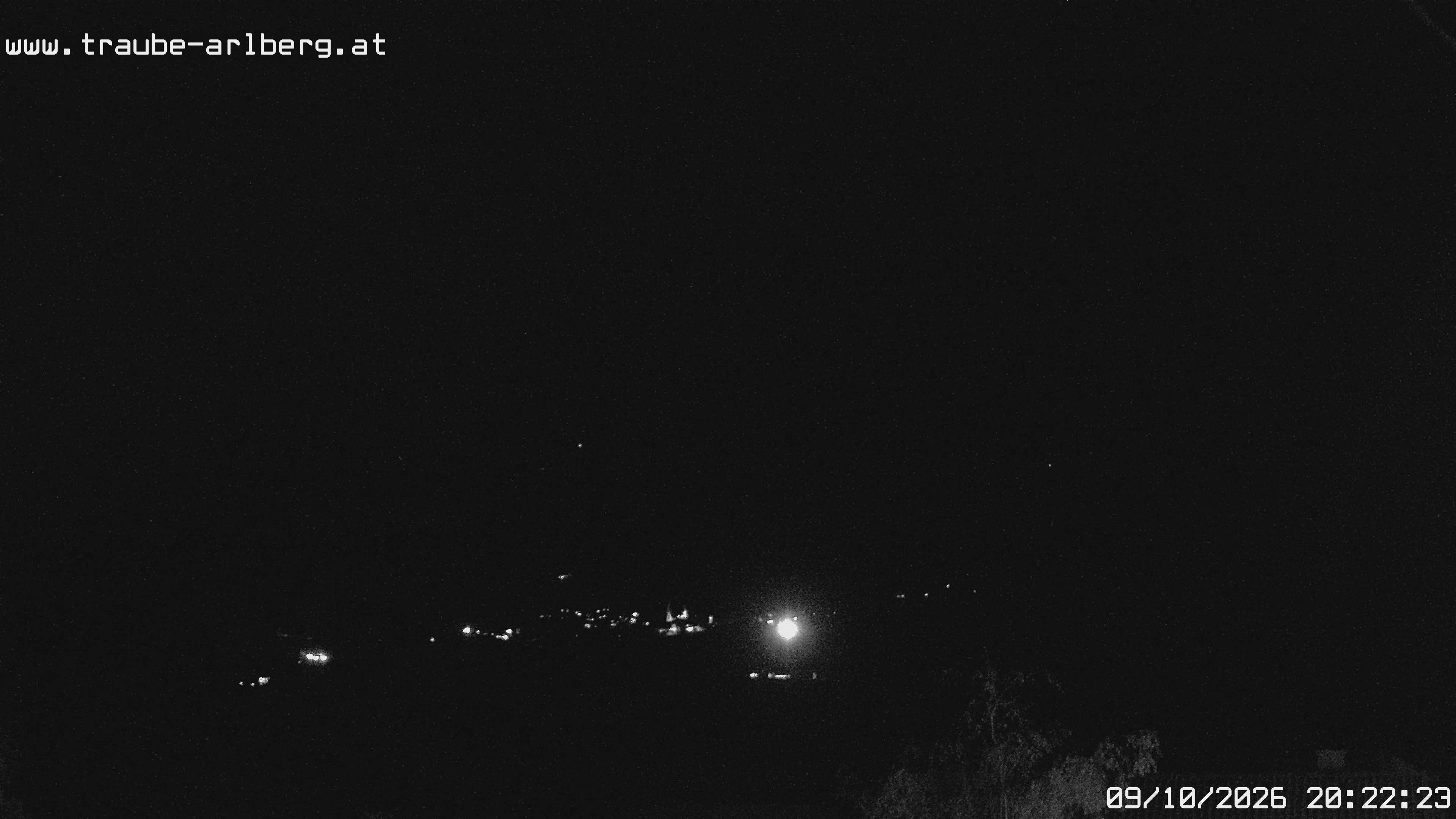 Archived image Webcam guesthouse "Traube", Pettneu
