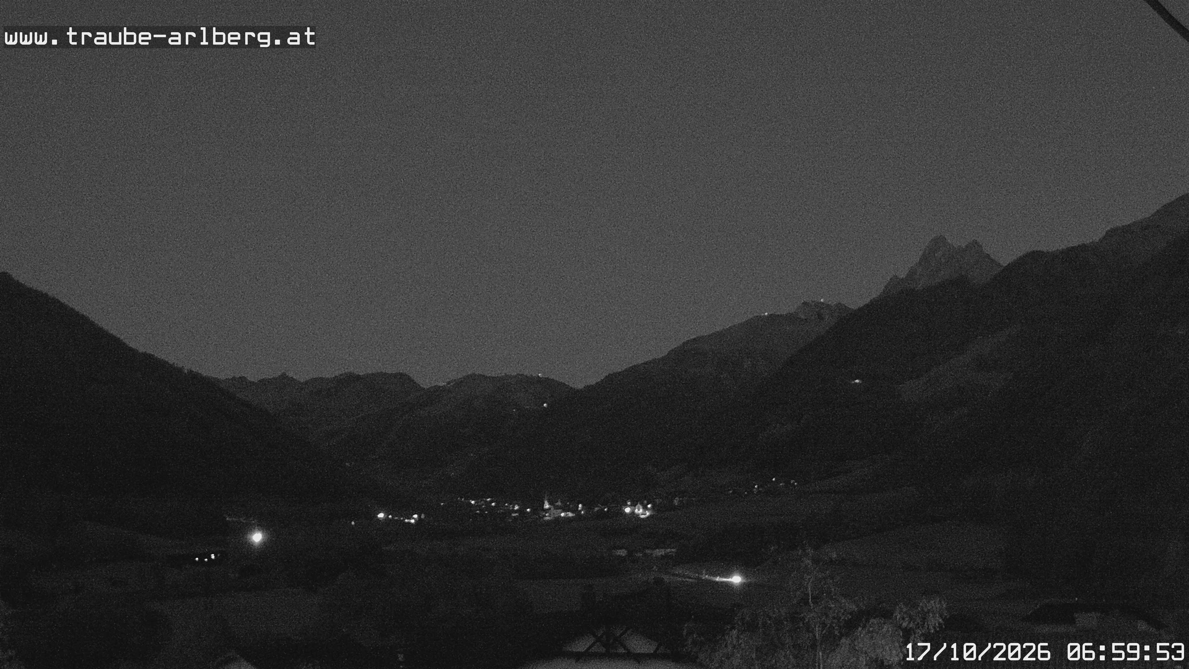 Archiv Foto Webcam Pettneu, Gasthof Traube