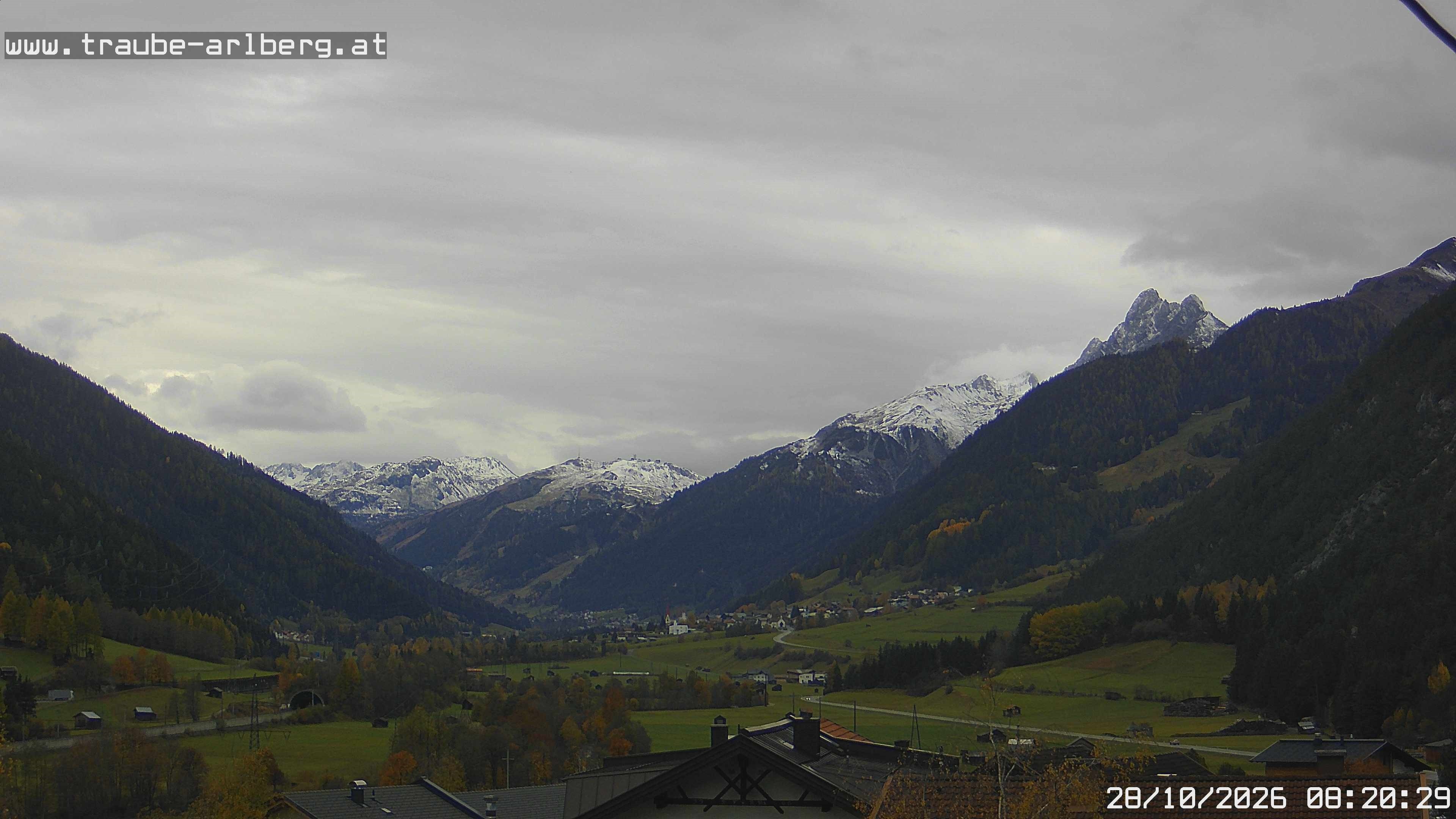 Archived image Webcam guesthouse "Traube", Pettneu
