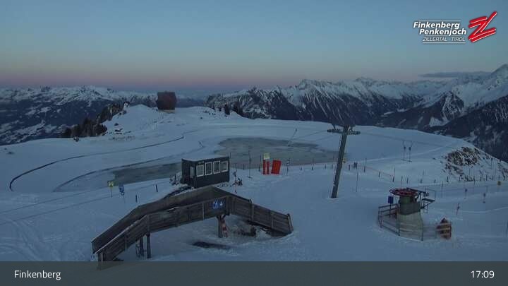 Archived image Webcam Penkenjoch near Finkenberg