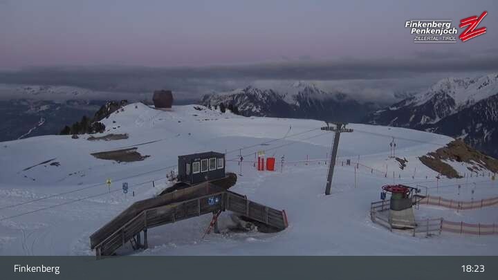 Archiv Foto Webcam Finkenberg: Penkenjoch