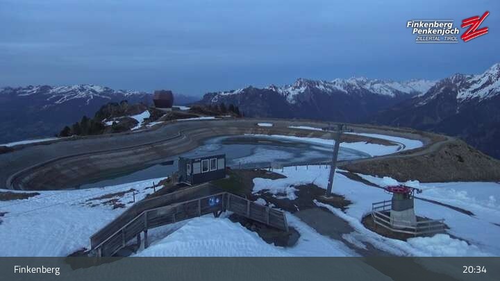 Archived image Webcam Penkenjoch near Finkenberg
