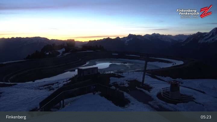Archived image Webcam Penkenjoch near Finkenberg