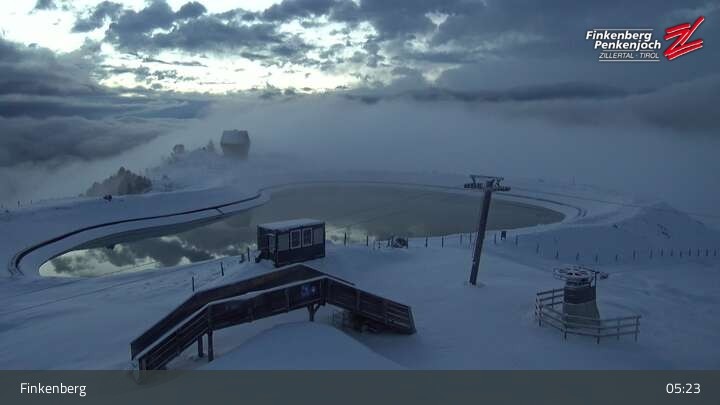 Archived image Webcam Penkenjoch near Finkenberg