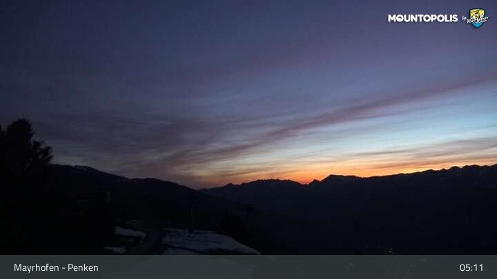 Archived image Webcam Mayrhofen - Penkenbahn