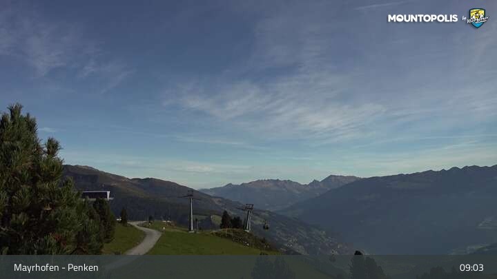 Archived image Webcam Mayrhofen - Penkenbahn