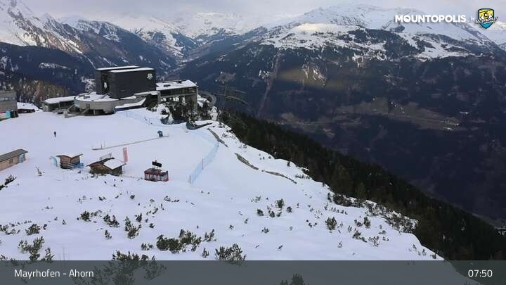 Archiv Foto Webcam Mayrhofen - Bergstation auf dem Ahorn