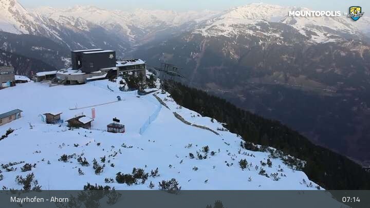 Archiv Foto Webcam Mayrhofen - Bergstation auf dem Ahorn