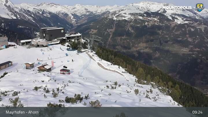 Archived image Webcam Mayrhofen - Mountain station at Ahorn mountain