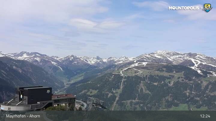 Archived image Webcam Mayrhofen - Mountain station at Ahorn mountain