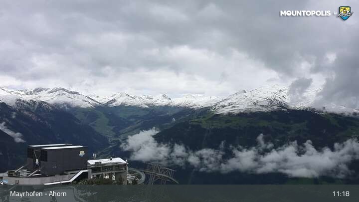 Archived image Webcam Mayrhofen - Mountain station at Ahorn mountain