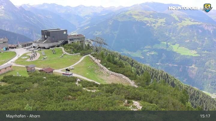 Archiv Foto Webcam Mayrhofen - Bergstation auf dem Ahorn