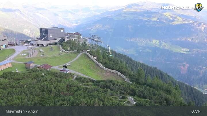 Archived image Webcam Mayrhofen - Mountain station at Ahorn mountain