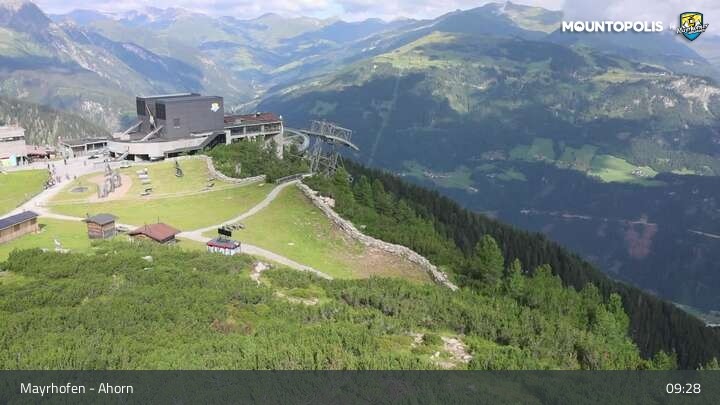 Archived image Webcam Mayrhofen - Mountain station at Ahorn mountain