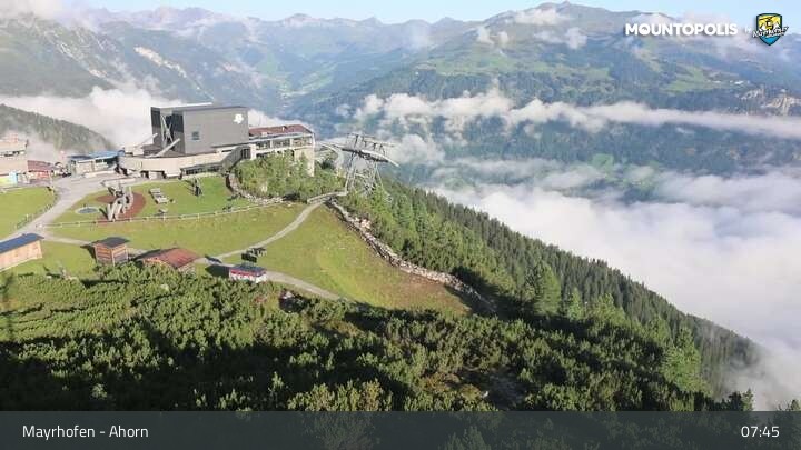 Archiv Foto Webcam Mayrhofen - Bergstation auf dem Ahorn