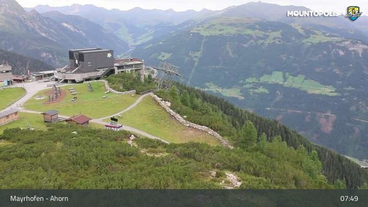 Archiv Foto Webcam Mayrhofen - Bergstation auf dem Ahorn