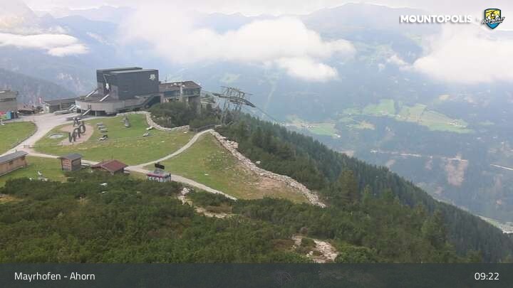 Archiv Foto Webcam Mayrhofen - Bergstation auf dem Ahorn