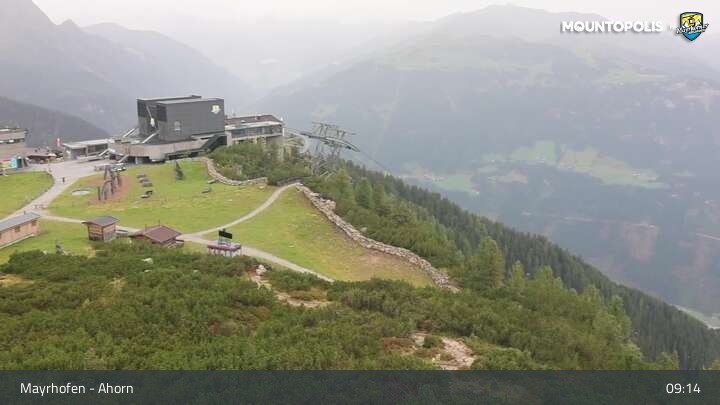 Archived image Webcam Mayrhofen - Mountain station at Ahorn mountain