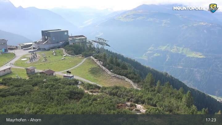 Archiv Foto Webcam Mayrhofen - Bergstation auf dem Ahorn