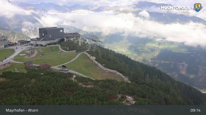Archiv Foto Webcam Mayrhofen - Bergstation auf dem Ahorn