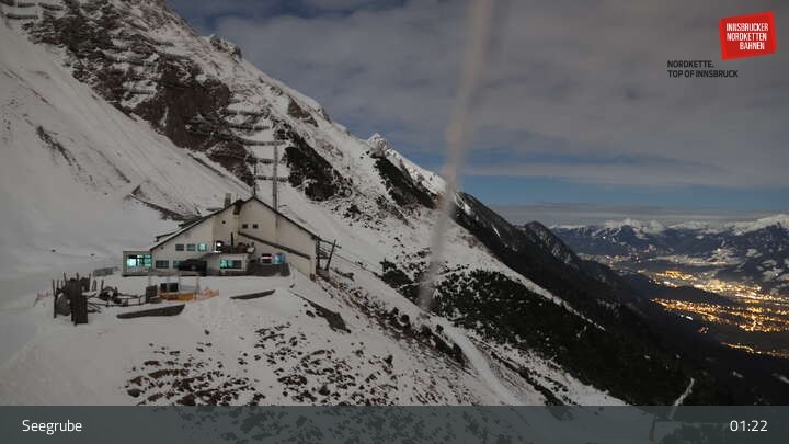Archiv Foto Webcam Innsbrucker Nordkettenbahnen, Bergstation Seegrube