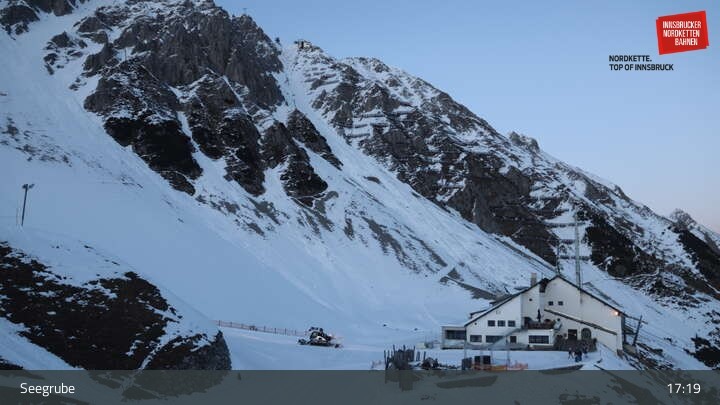 Archiv Foto Webcam Innsbrucker Nordkettenbahnen, Bergstation Seegrube