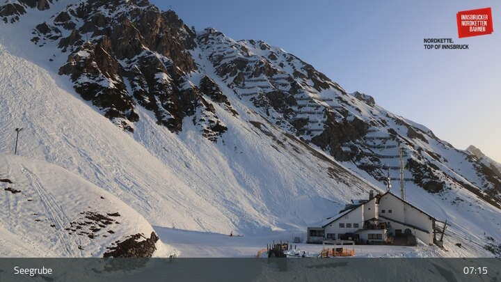 Archiv Foto Webcam Innsbrucker Nordkettenbahnen, Bergstation Seegrube
