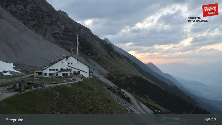 Archiv Foto Webcam Innsbrucker Nordkettenbahnen, Bergstation Seegrube
