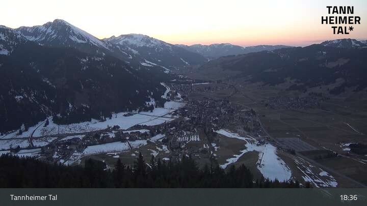 Archived image Webcam Tannheim: Mid sSation Neunerkoepfle