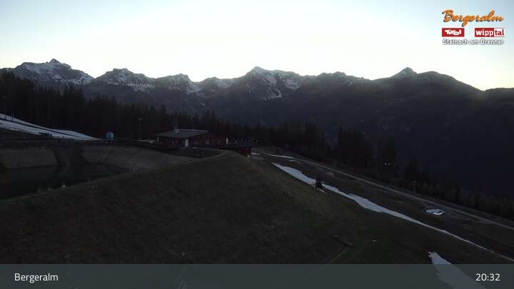 Archived image Webcam Chair Lift Steinboden, Alp Bergeralm