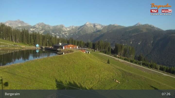 Archived image Webcam Chair Lift Steinboden, Alp Bergeralm