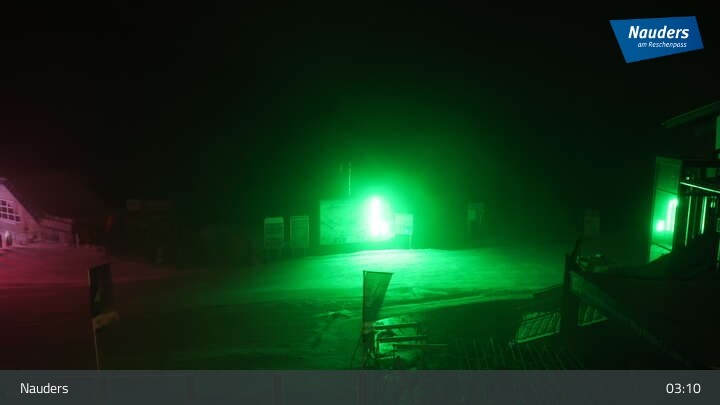 Archived image Webcam Bergkastelseilbahn mountain station